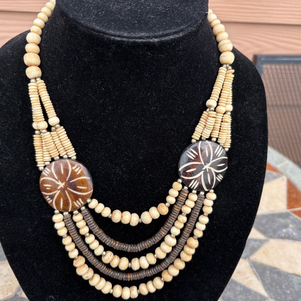 Elegant Brown and Tan Beaded Necklace